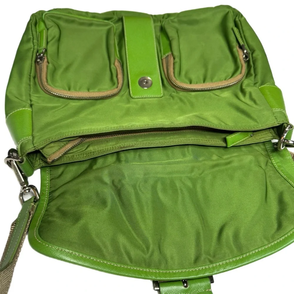 Prada Vintage 2000’s Authentic Large Tessuto Buckle Cargo Shoulder Bag Green - Picture 5 of 10